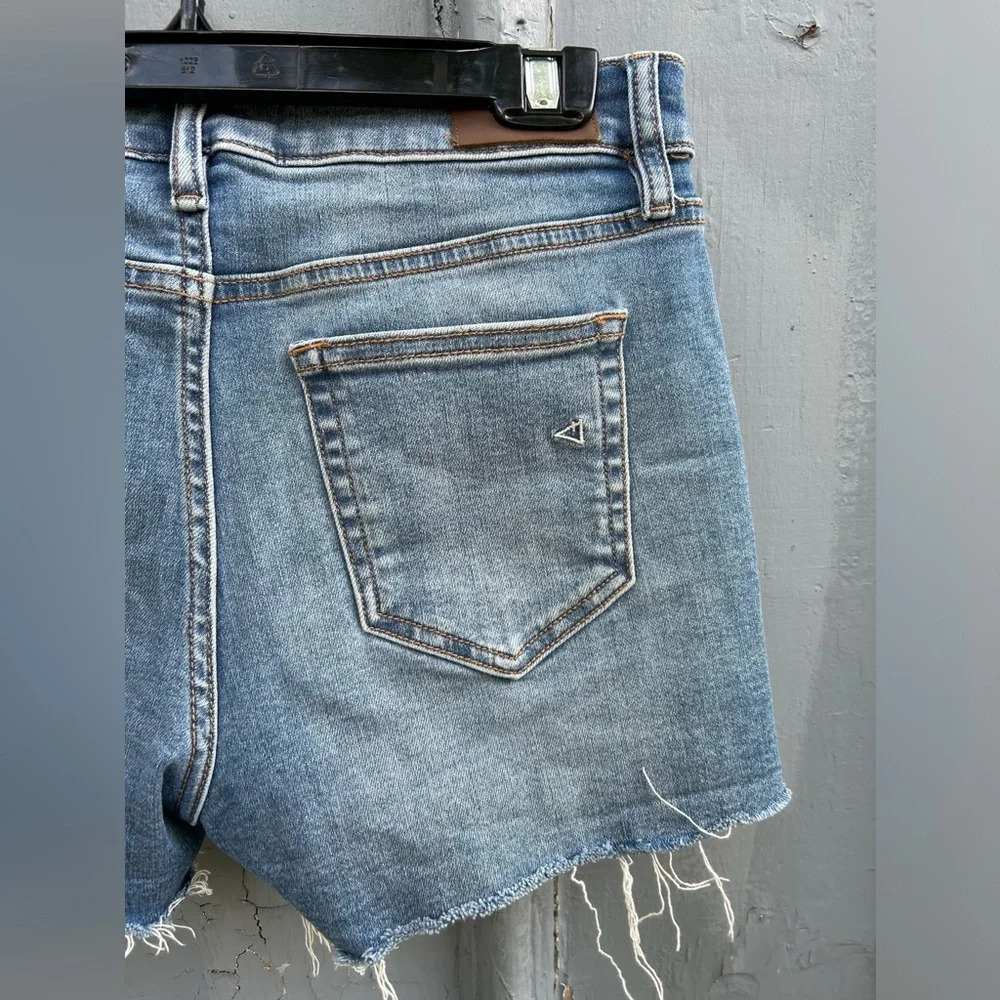NOT FOR SALE Hidden Distressed Denim Shorts, size M - Picture 6 of 10